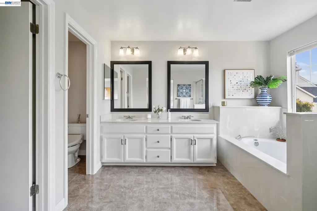 35 Britt Court Alameda CA 94502