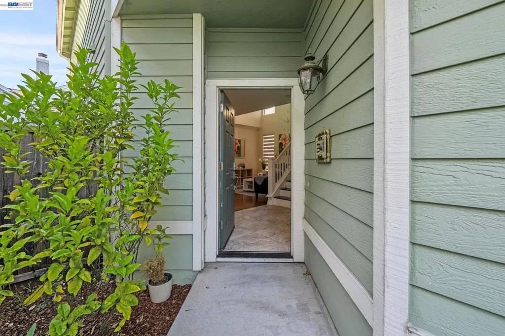 35 Britt Court Alameda CA 94502