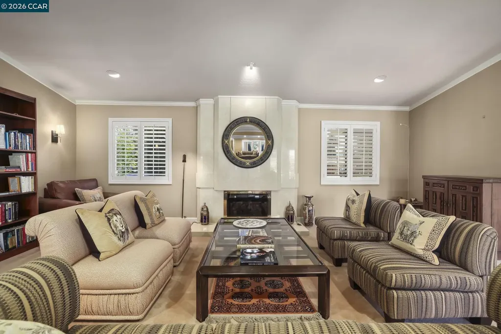 738 Mandarin Lane Walnut Creek CA 94598