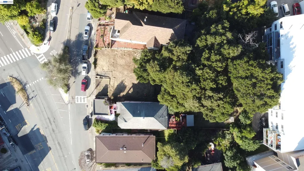 176 Orange Street Oakland CA 94610