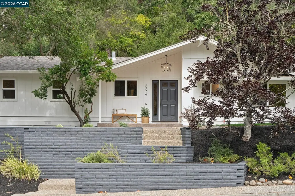 694 Glorietta Boulevard Lafayette CA 94549