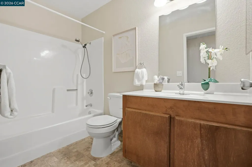 906 Murre Way Suisun City CA 94585