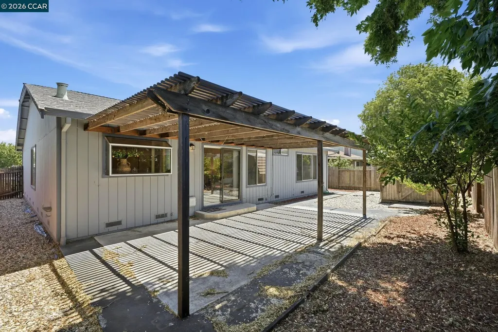 906 Murre Way Suisun City CA 94585