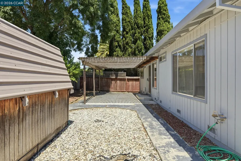 906 Murre Way Suisun City CA 94585