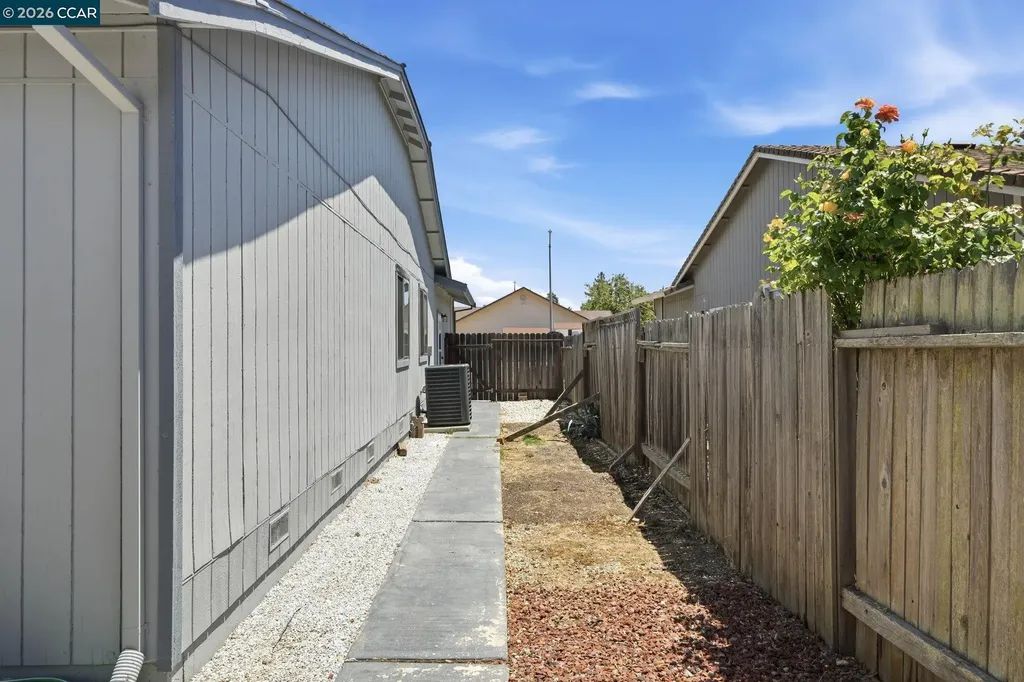 906 Murre Way Suisun City CA 94585