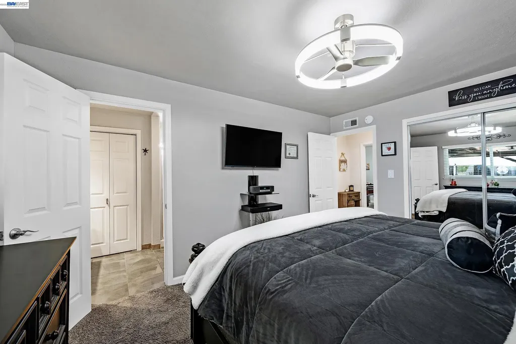 25483 Lindenwood Way Hayward CA 94545