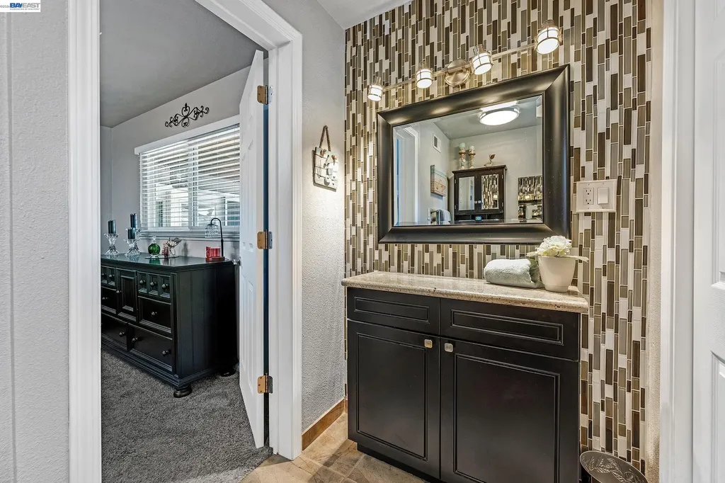 25483 Lindenwood Way Hayward CA 94545