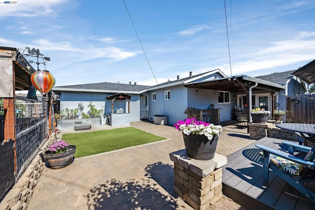 25483 Lindenwood Way Hayward CA 94545