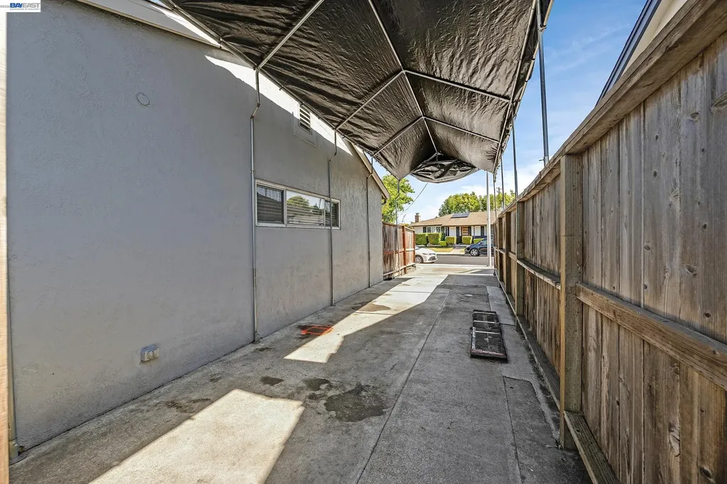 25483 Lindenwood Way Hayward CA 94545