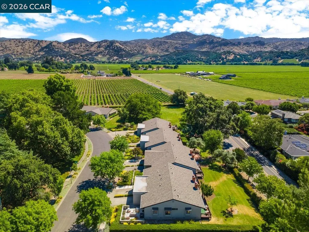 102 Vineyard Circle Yountville CA 94599