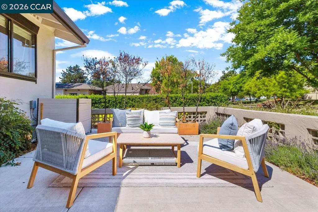 102 Vineyard Circle Yountville CA 94599