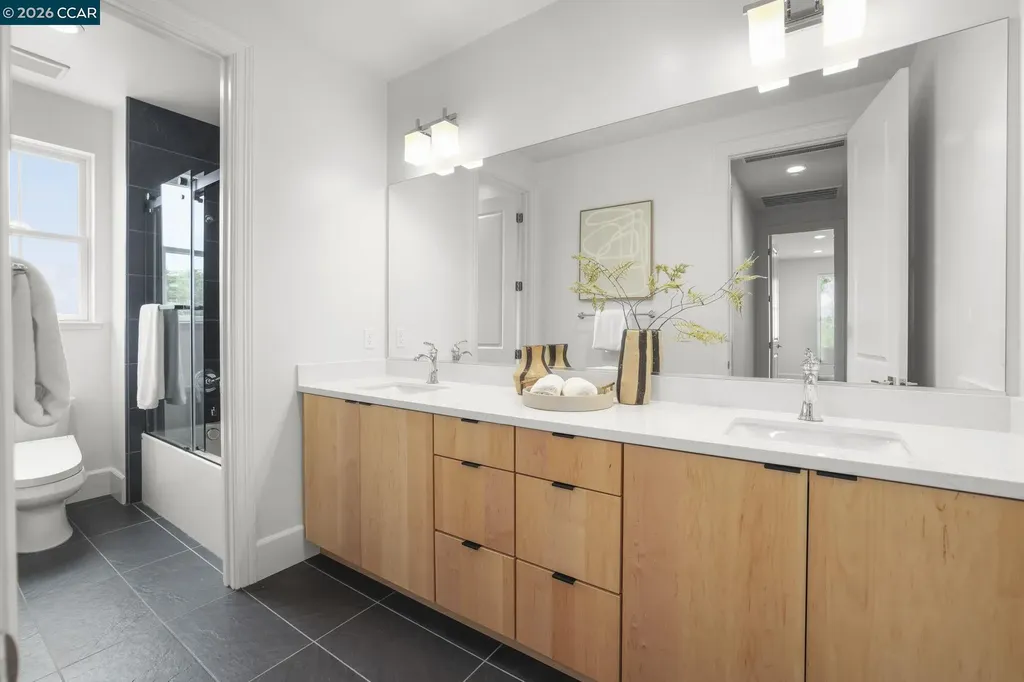 38 Fiddleneck Way Orinda CA 94563