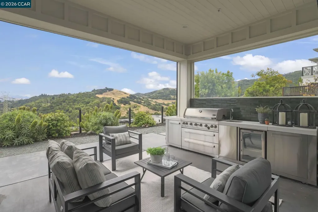 38 Fiddleneck Way Orinda CA 94563