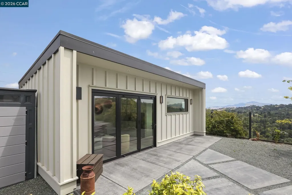 38 Fiddleneck Way Orinda CA 94563