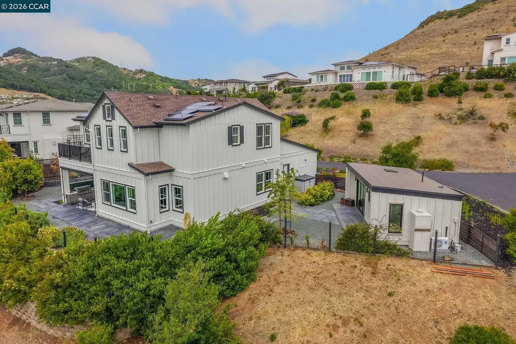 38 Fiddleneck Way Orinda CA 94563