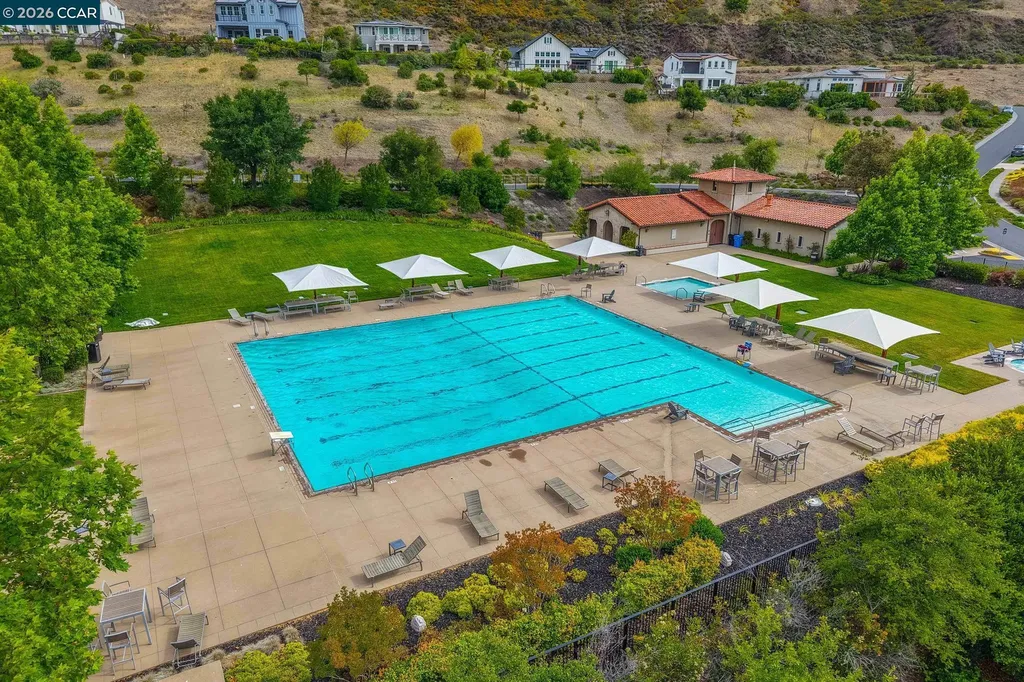 38 Fiddleneck Way Orinda CA 94563
