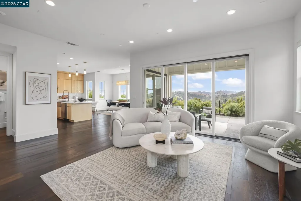 38 Fiddleneck Way Orinda CA 94563
