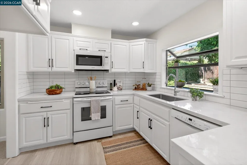 714 Navaronne Way Concord CA 94518