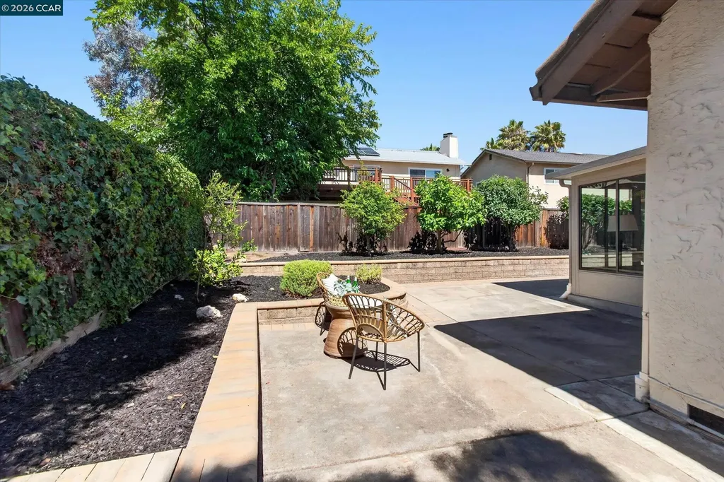 714 Navaronne Way Concord CA 94518