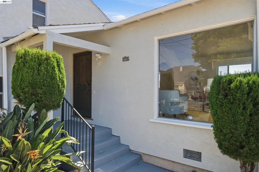10517 Voltaire Avenue Oakland CA 94603