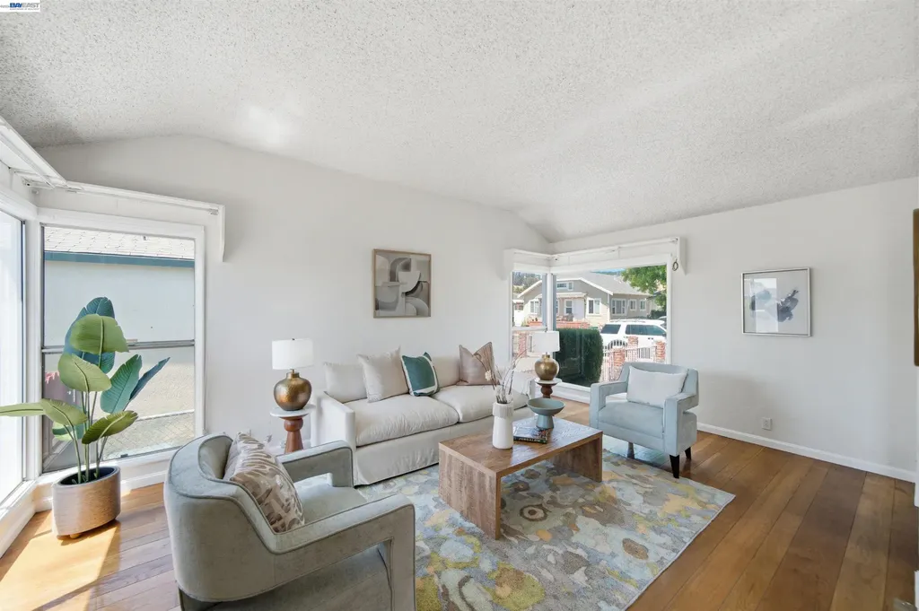10517 Voltaire Avenue Oakland CA 94603