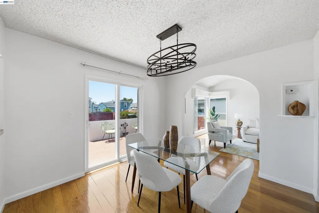 10517 Voltaire Avenue Oakland CA 94603