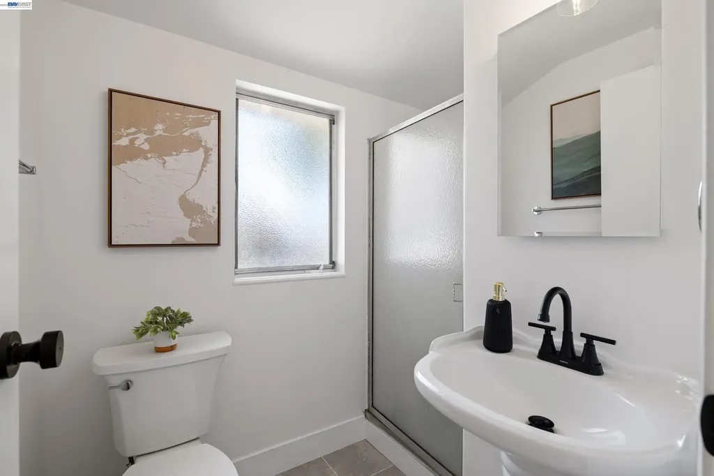 15512 Farnsworth Street San Leandro CA 94579