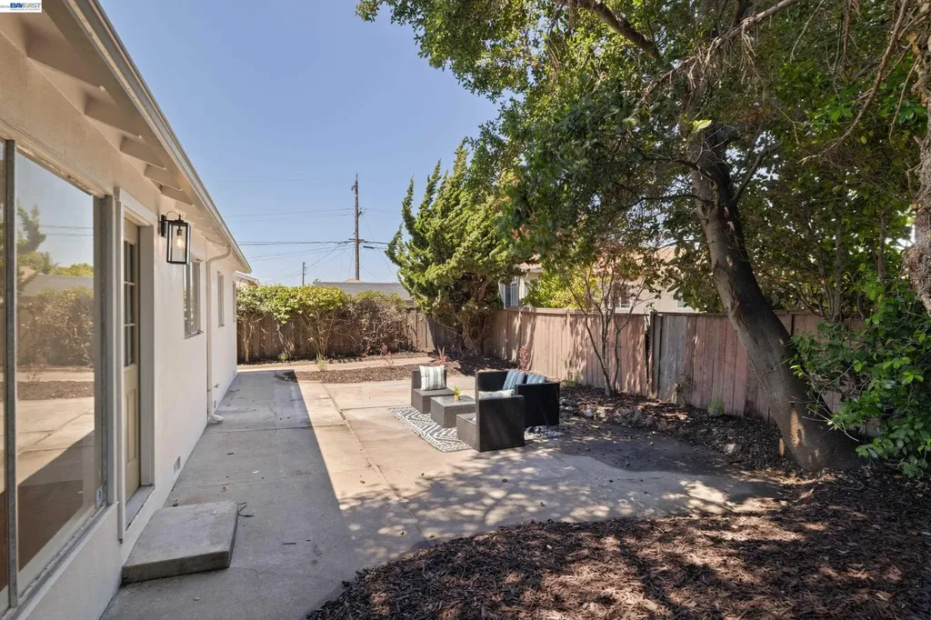 15512 Farnsworth Street San Leandro CA 94579