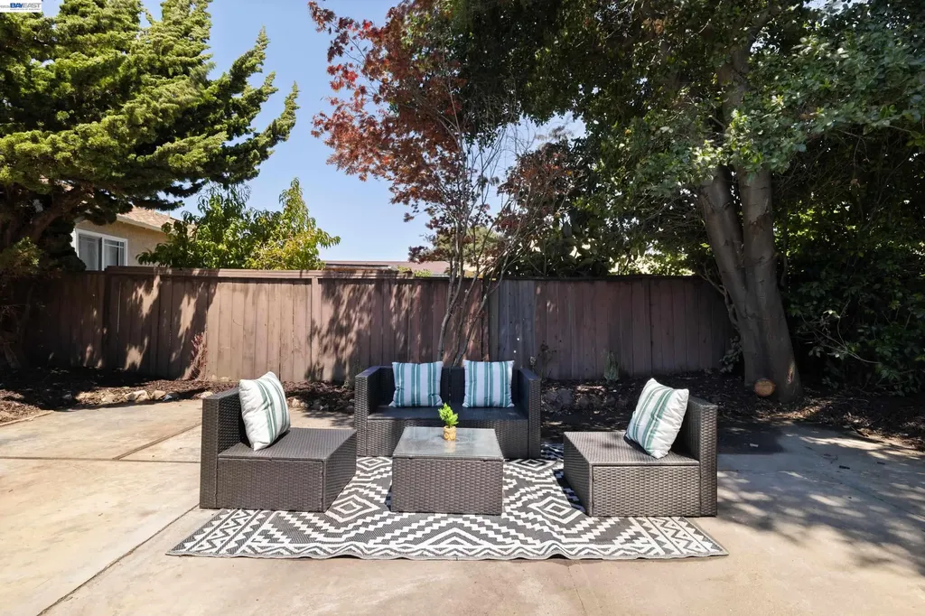15512 Farnsworth Street San Leandro CA 94579