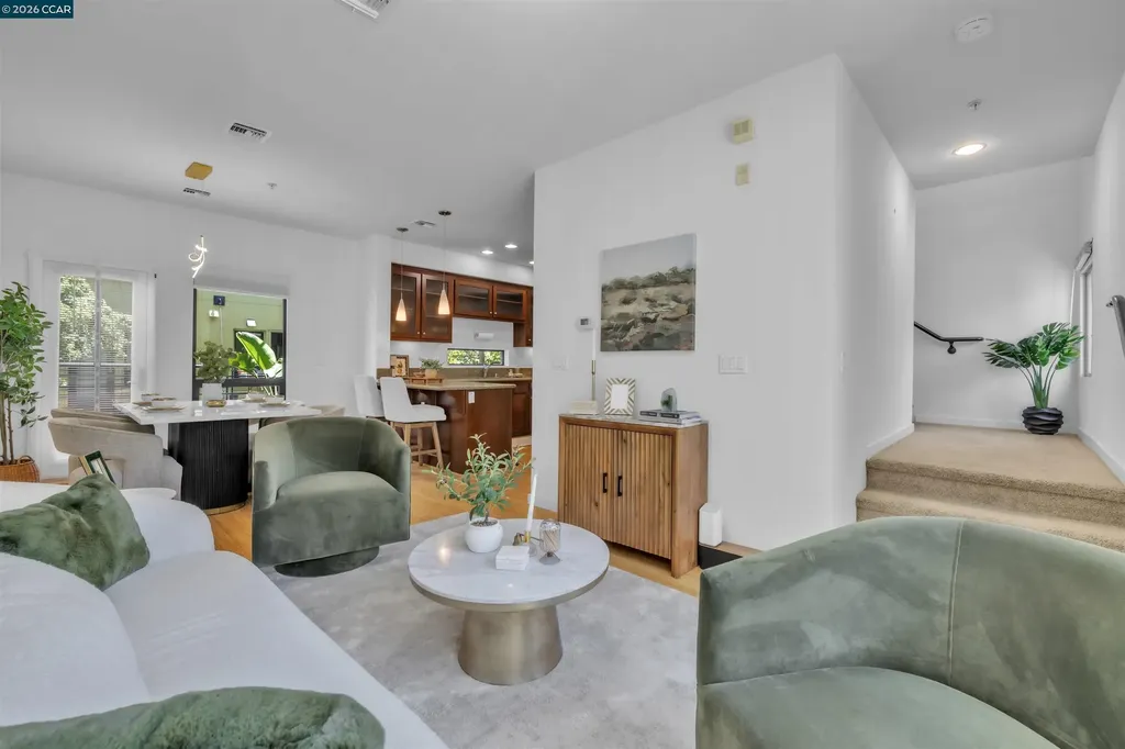 405 Palisade Drive Oakland CA 94607