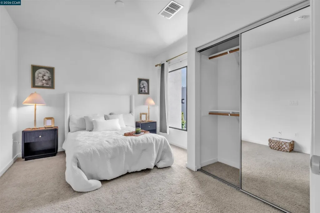 405 Palisade Drive Oakland CA 94607