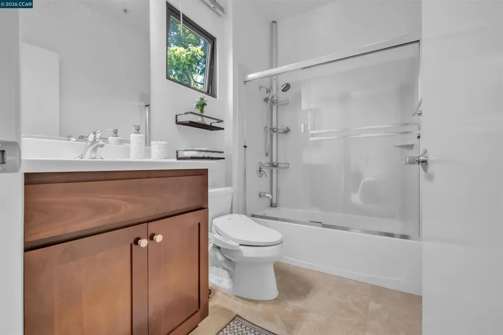 405 Palisade Drive Oakland CA 94607
