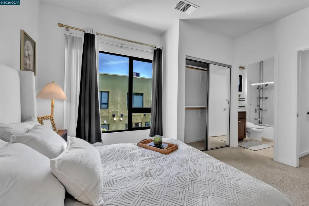 405 Palisade Drive Oakland CA 94607