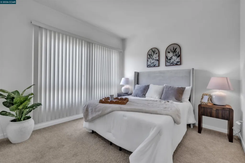 405 Palisade Drive Oakland CA 94607