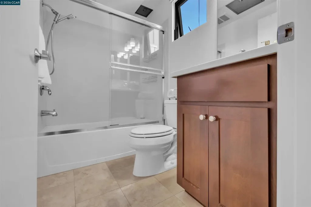405 Palisade Drive Oakland CA 94607