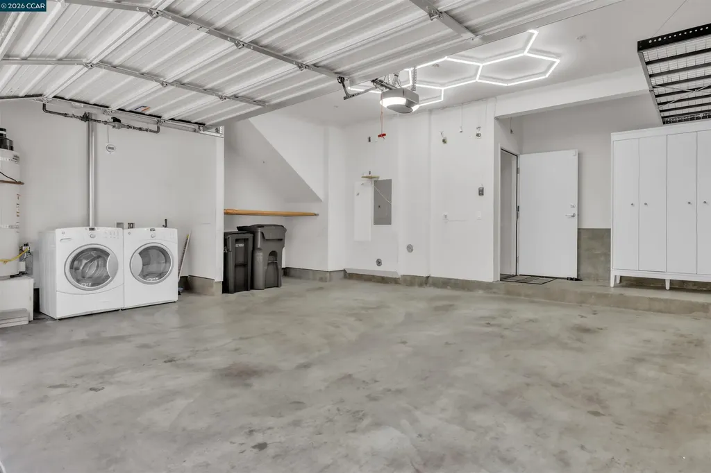 405 Palisade Drive Oakland CA 94607