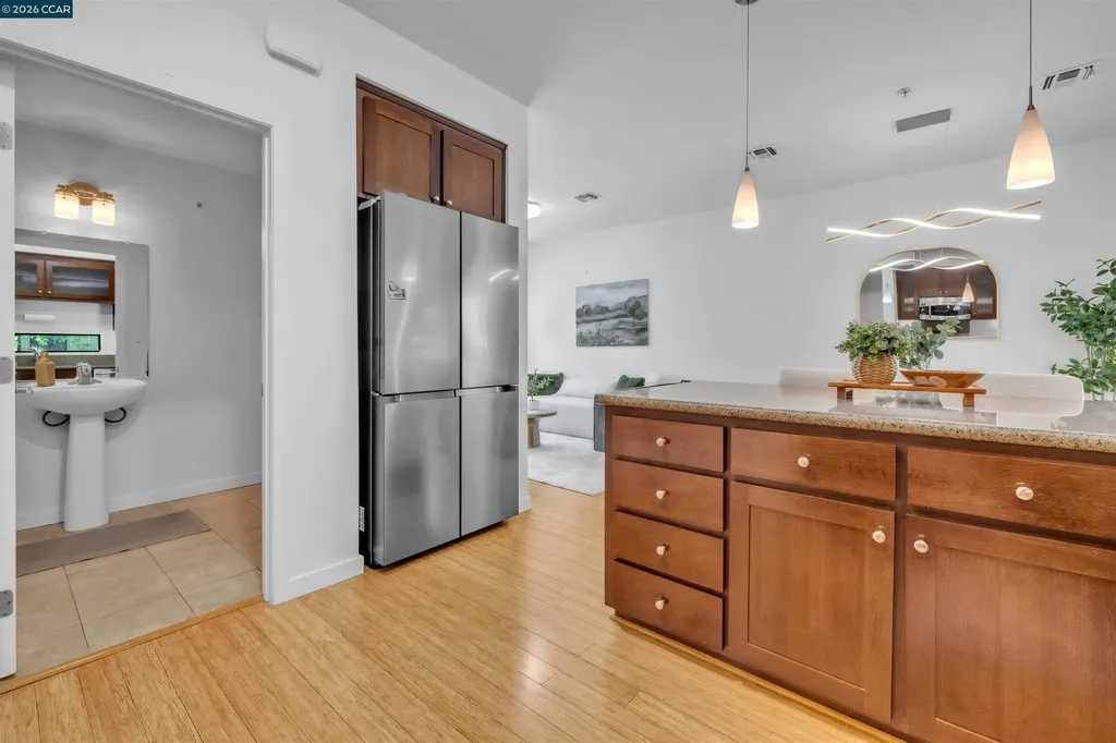 405 Palisade Drive Oakland CA 94607
