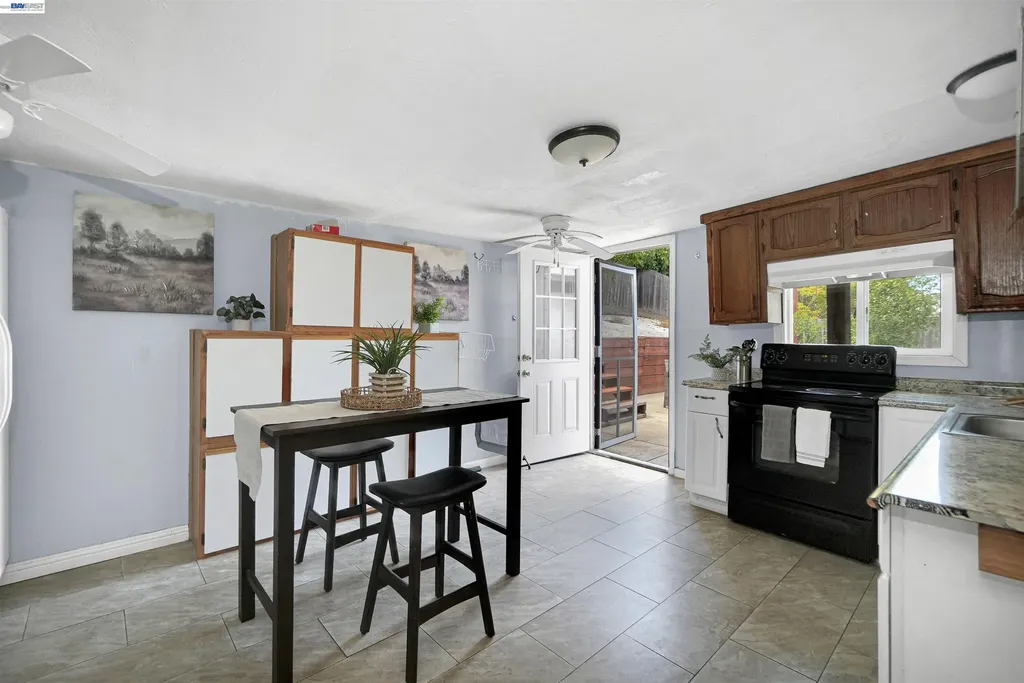 22633 Mossy Rock Drive Hayward CA 94541