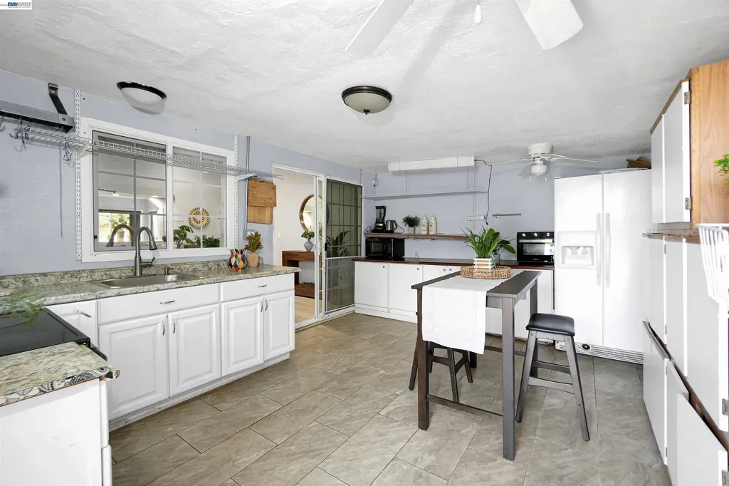 22633 Mossy Rock Drive Hayward CA 94541