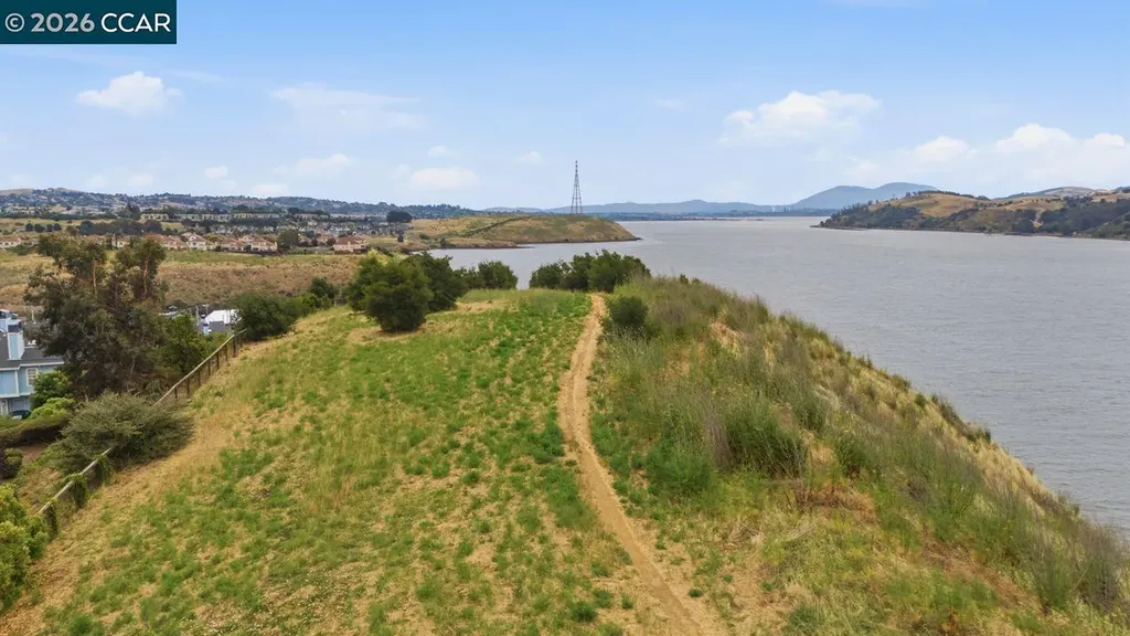801 Timbercove Street Vallejo CA 94591