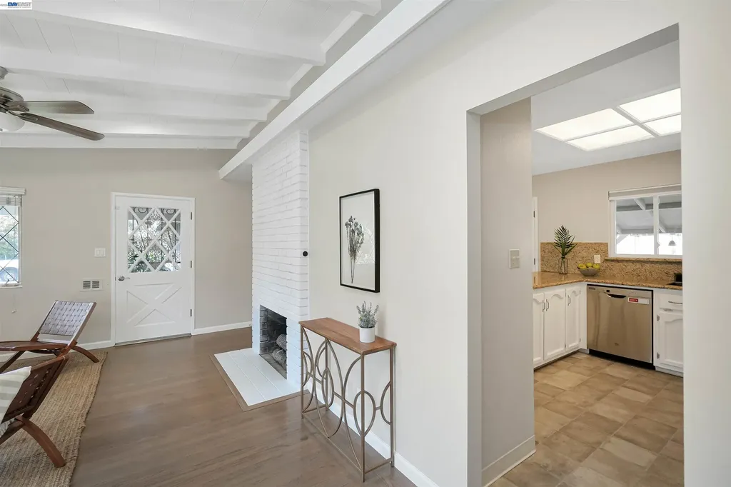 2333 Darwin Street Hayward CA 94545