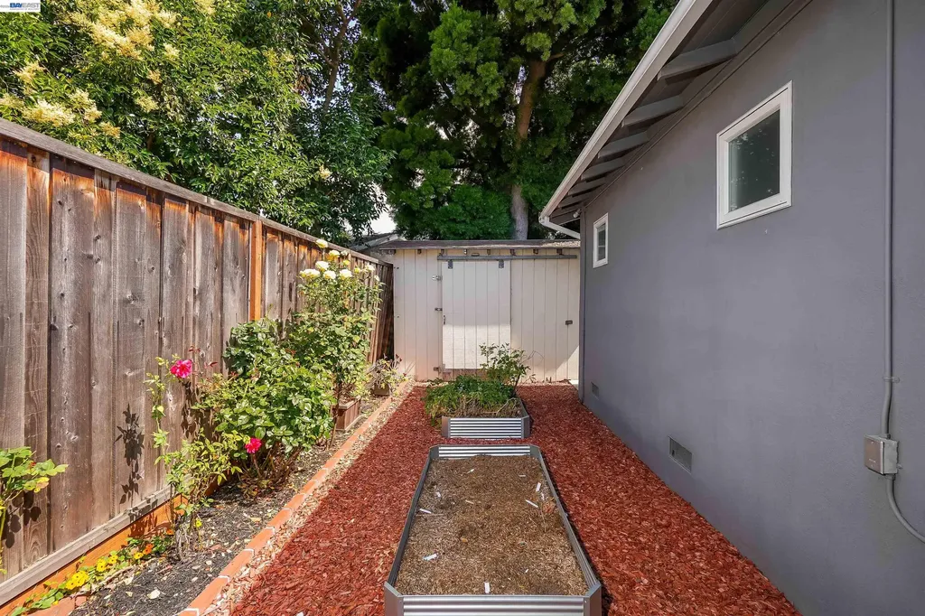 2333 Darwin Street Hayward CA 94545