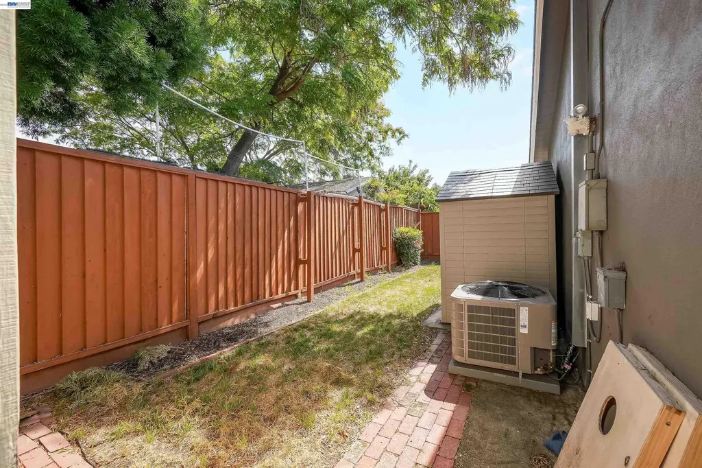 2333 Darwin Street Hayward CA 94545
