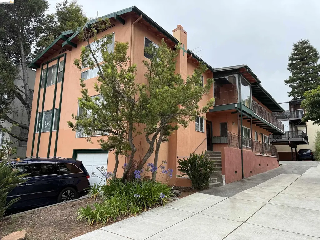 1671 Arch Berkeley CA 94709