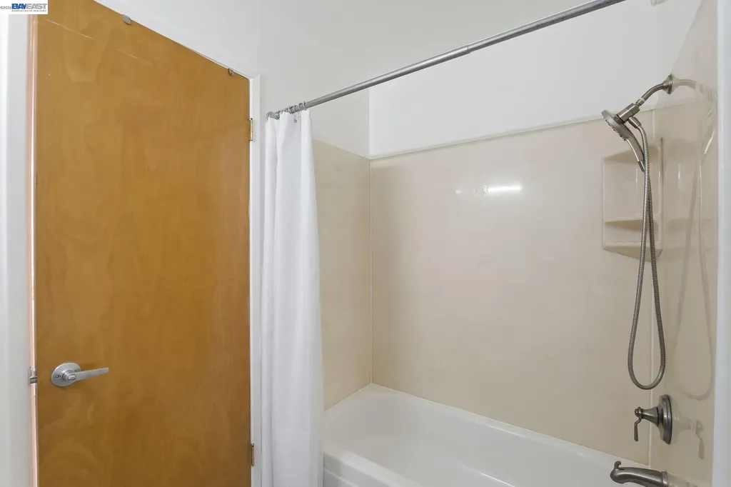 243 Castro Street San Leandro CA 94577