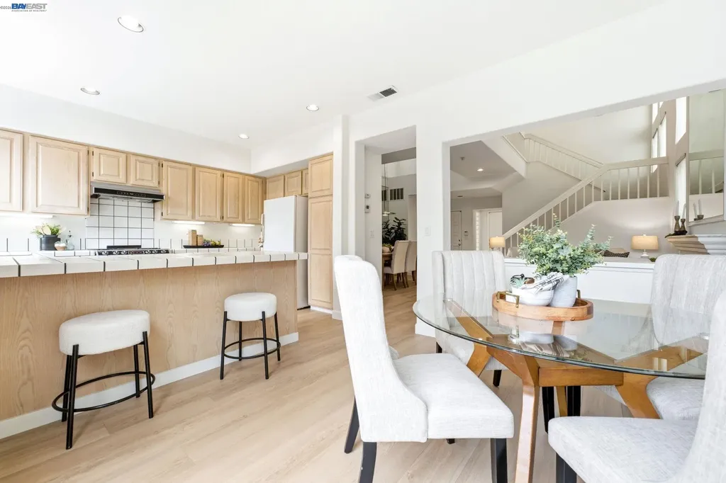 154 Asby Bay Alameda CA 94502