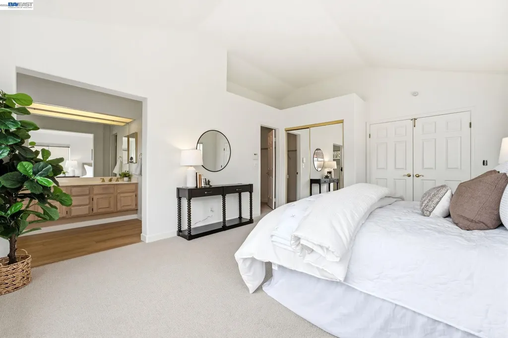 154 Asby Bay Alameda CA 94502