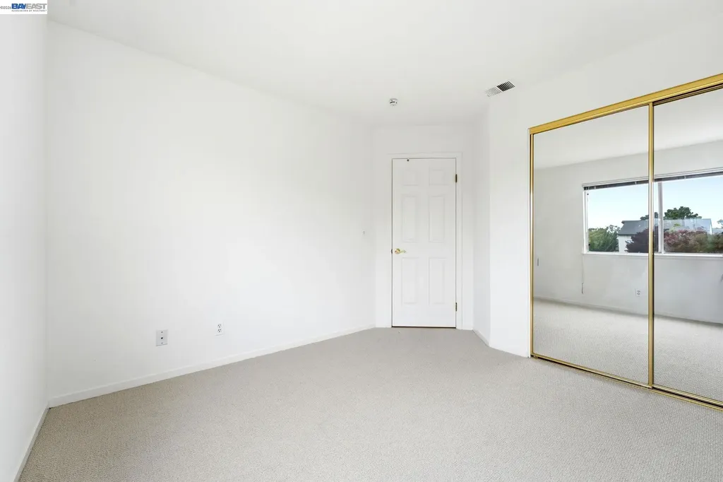 154 Asby Bay Alameda CA 94502