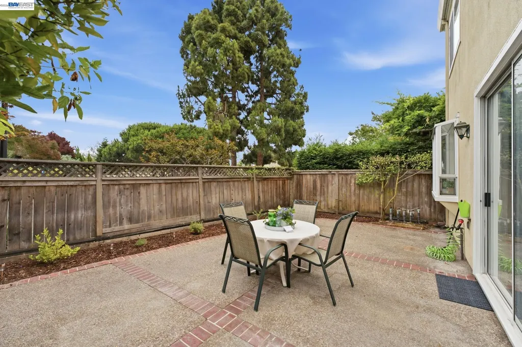 154 Asby Bay Alameda CA 94502