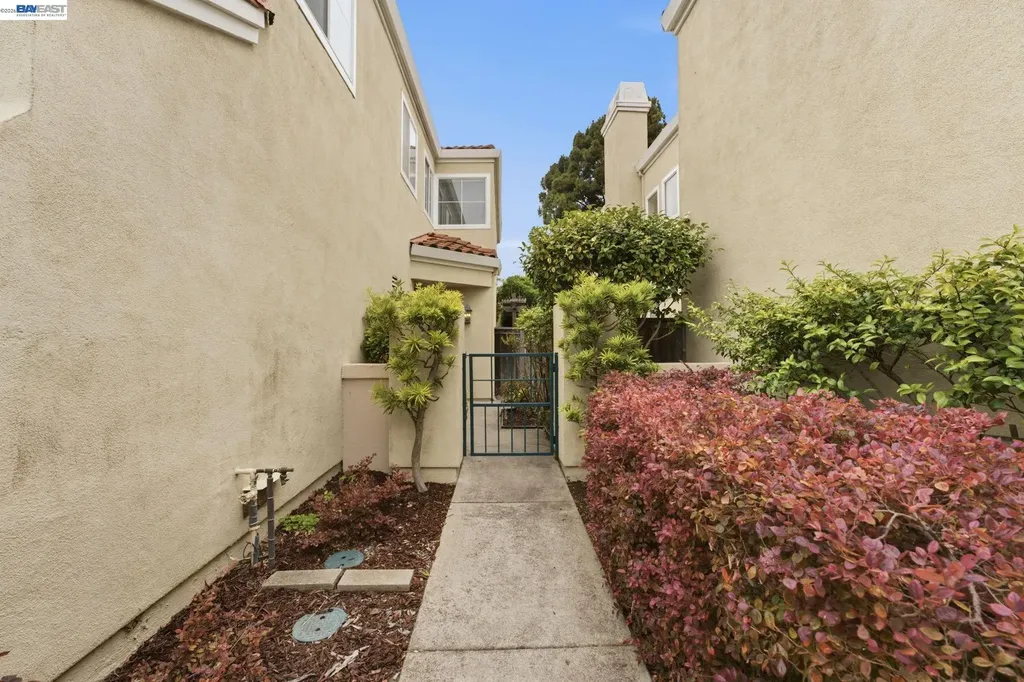 154 Asby Bay Alameda CA 94502